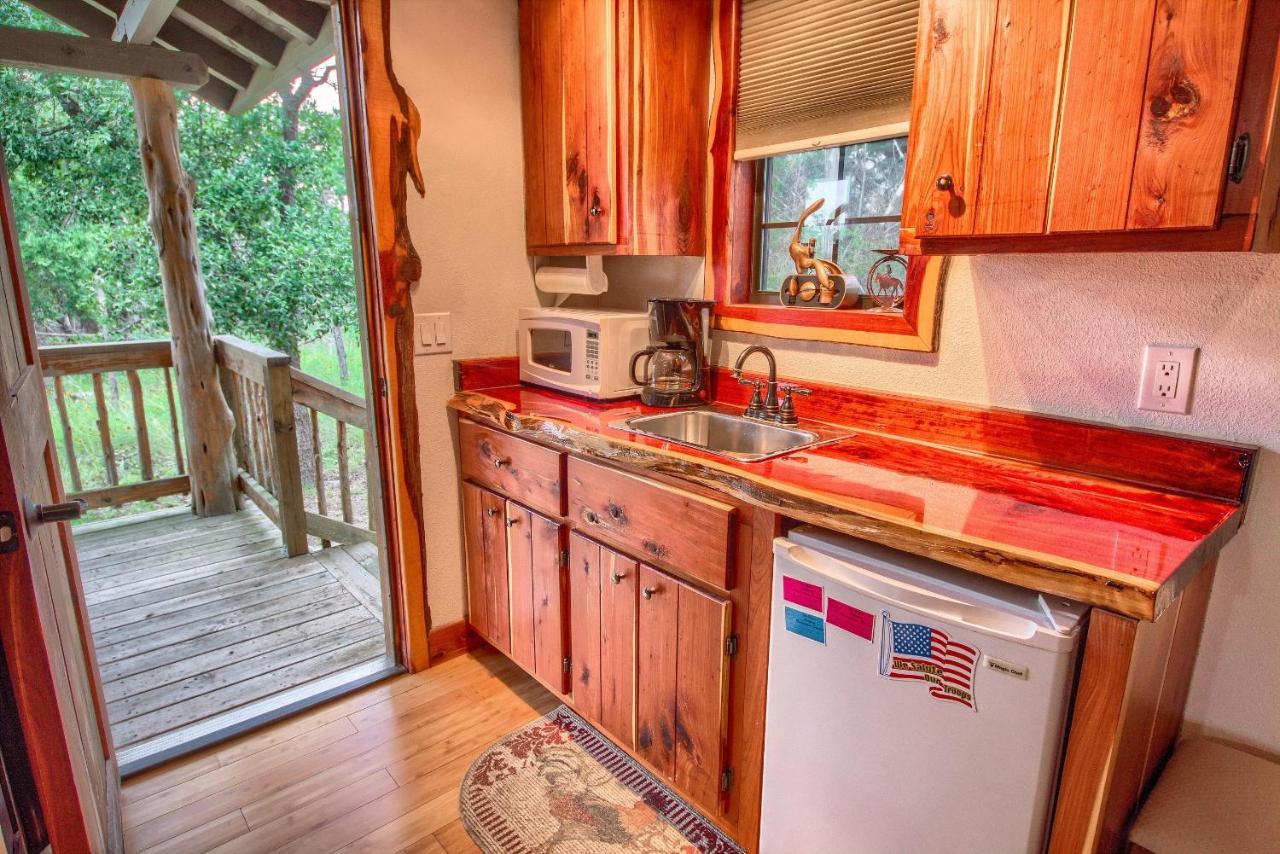 Willa Cedar Bliss Cabin Fredericksburg Zewnętrze zdjęcie